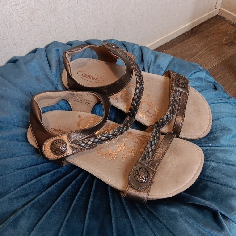 Aetrex Jillian Walnut Dark Brown Leather Sandals Size 6